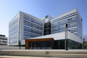 Quelles sont les offres du Crédit Agricole Sud Rhône Alpes pour vous 10 agence bancaire moderne du credit agricole rhone alpes