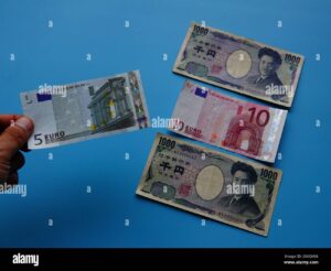 billets de yens et euros cote a cote