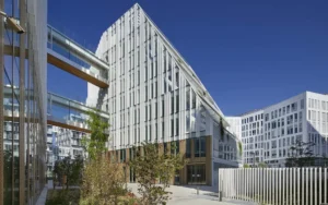 facade moderne du bureau de nanteuil