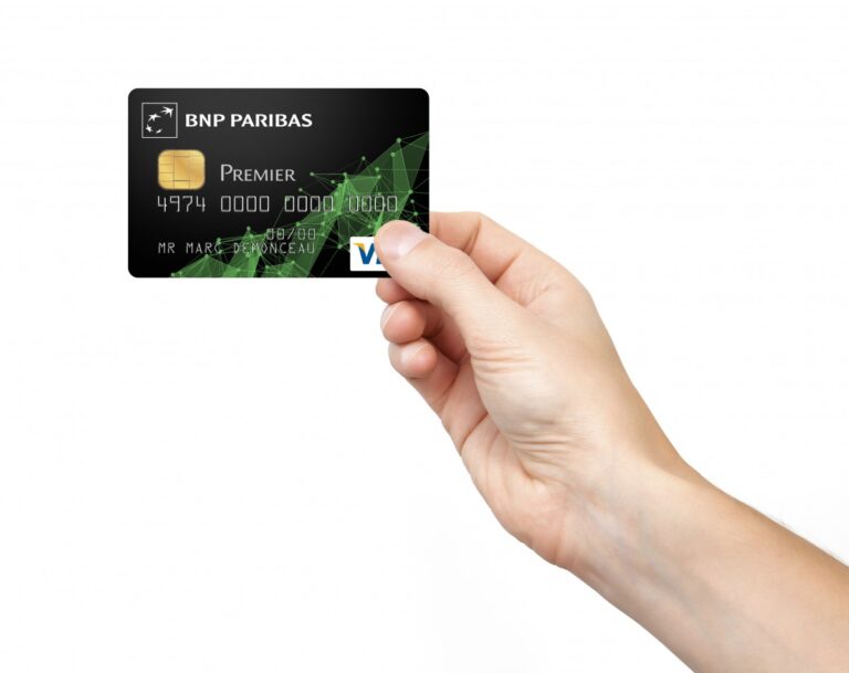 main tenant une carte bancaire bnp paribas