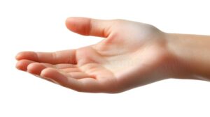 main tendue recevant des billets rapidement