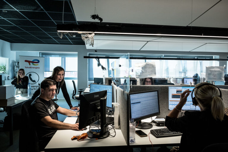 Comment joindre Total Énergie par téléphone rapidement et facilement