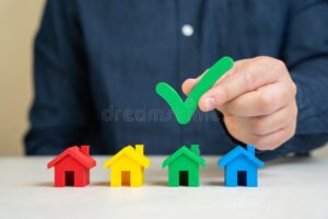 personne choisissant entre plusieurs options dinvestissement colorees