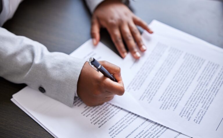 Que faire lors d’un décès : Quelles démarches et formalités réaliser 8 Que faire lors d’un décès : Quelles démarches et formalités réaliser