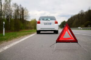 Que Faire Si Ma Voiture Est En Panne Devant Chez Moi 42 voiture en panne sur bord de route calme